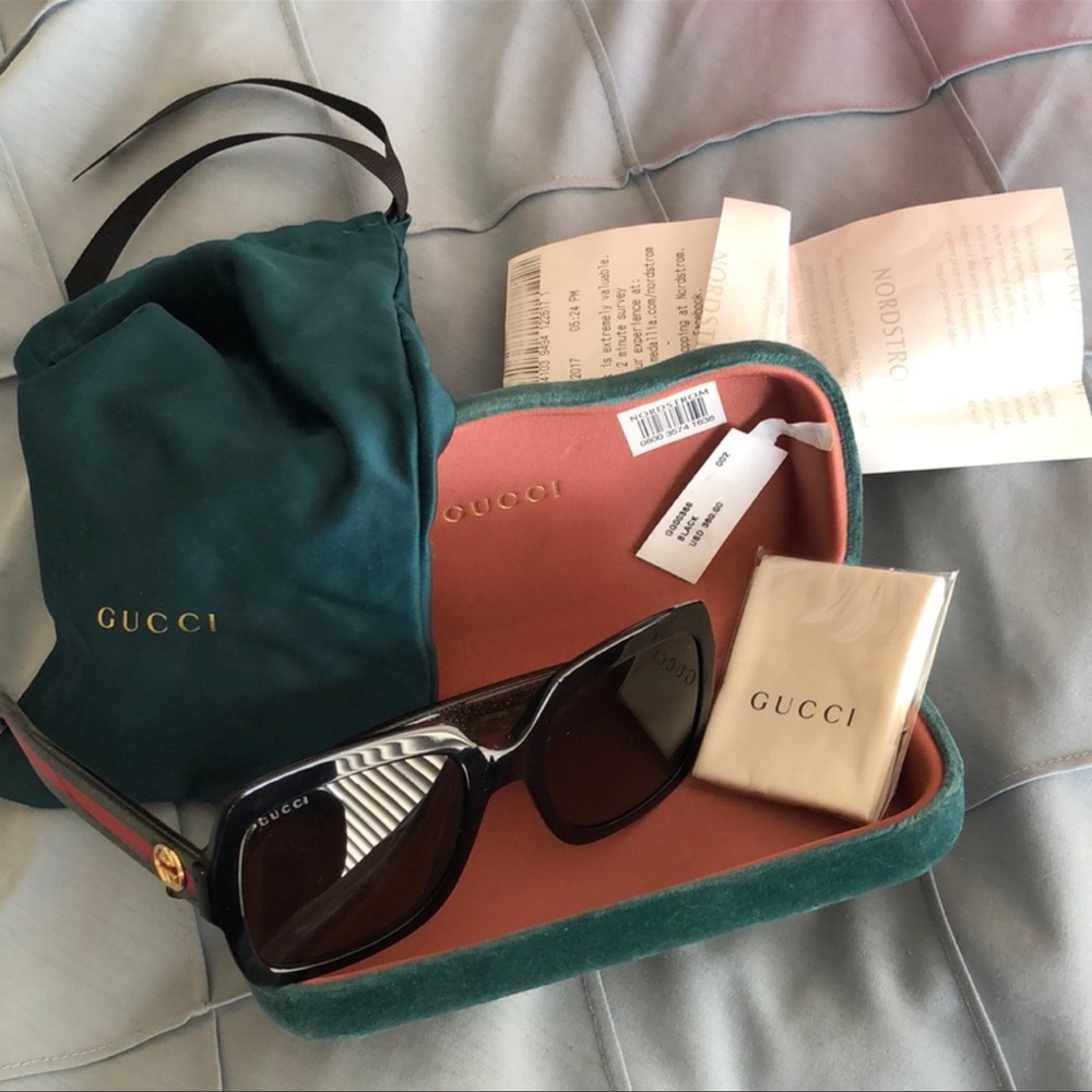 **SOLD**GUCCI Black Sunglasses